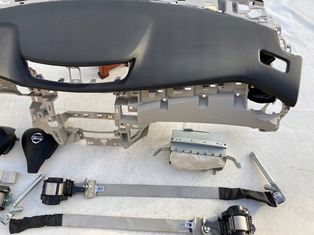 фото №8, Nissan rogue krem приборная панель консоль подушки безопасности ремни