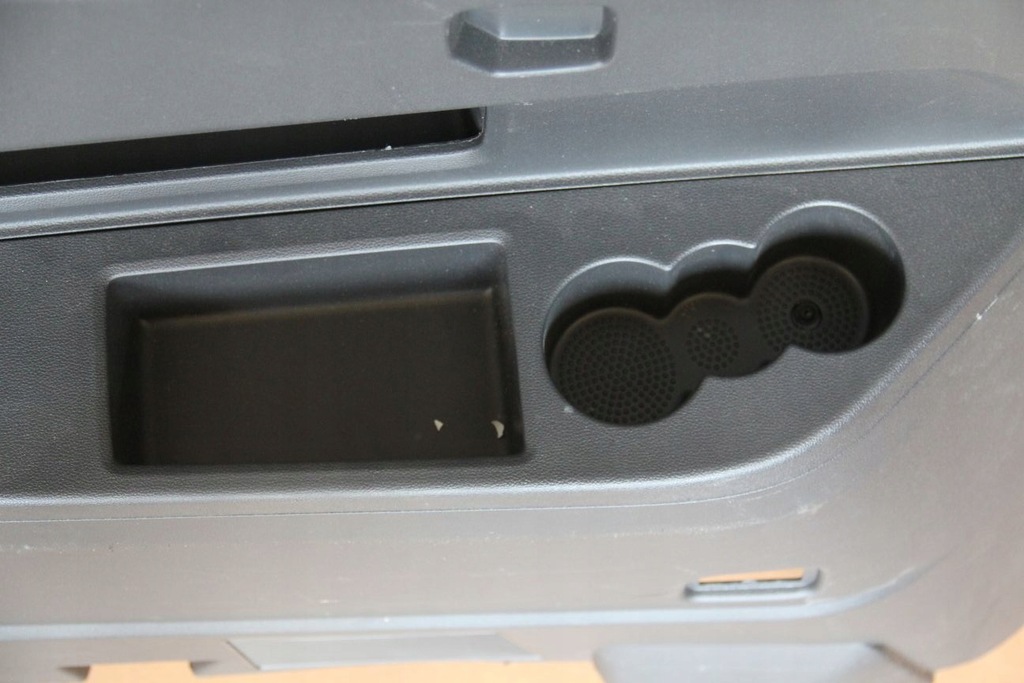 фото №7, Обивка багажника левая vw atlas 3cn867033