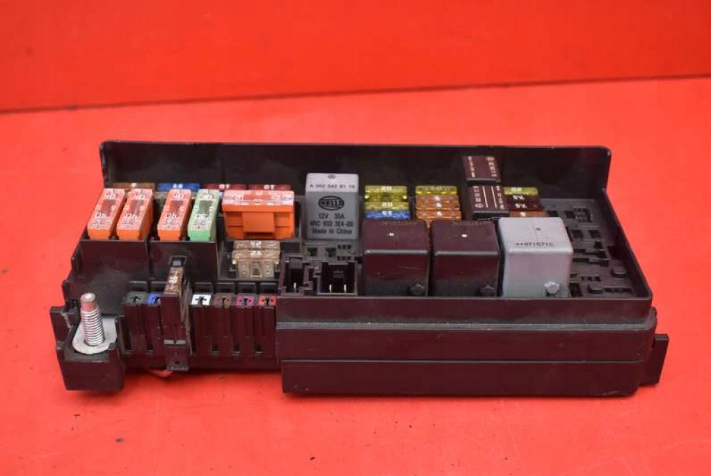 Коробка запобіжників a1645403072 mercedes ml w164 4.0 cdi 306 km 4matic в Україні