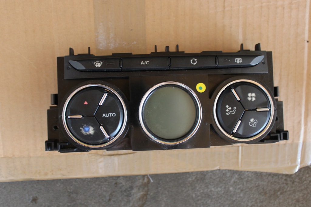 фото №1, Citroen ds3 панель обдув кондиционера climatornic