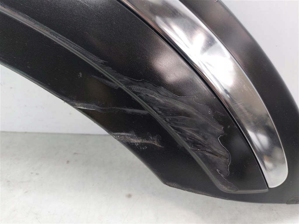 фото №11, Молдинг накладка крила права перед ssang yong rexton 2.7 xdi 2001-2006