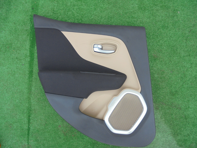 фото №2, Jeep renegade обшивка дверь левый задняя задний