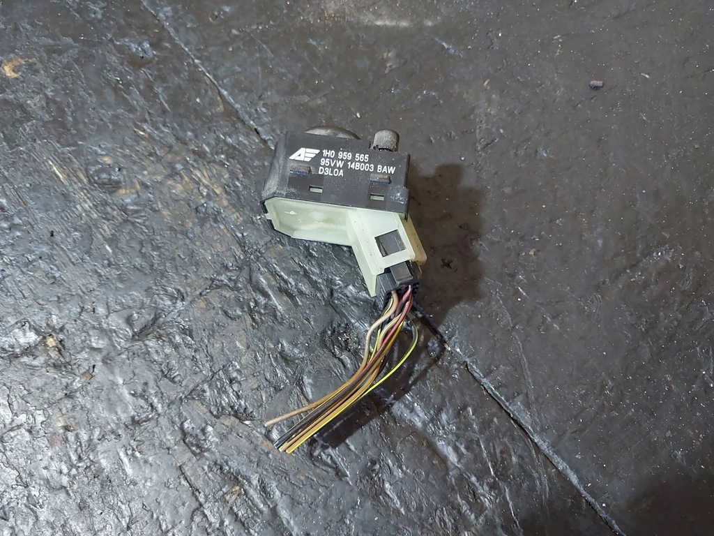 фото №7, Кнопка регулировки зеркал боковых volkswagen sharan 1h0959565