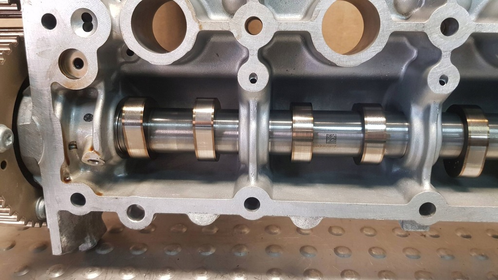 фото №6, Крышка клапанов валы 04c103479k vw golf vii t-cross scala a1 1.0tsi chz