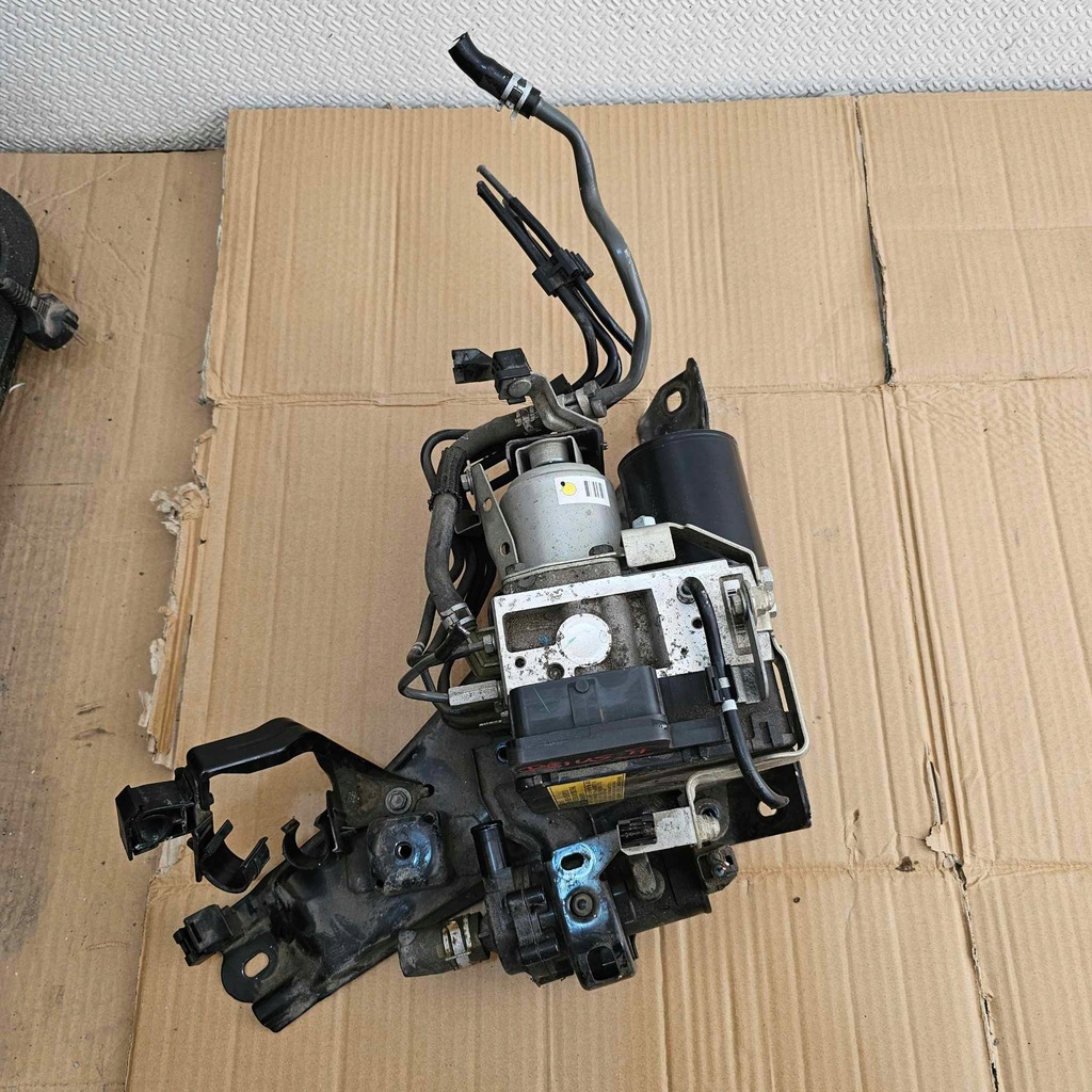 фото №4, Toyota prius ii 2 блок управления насос abs