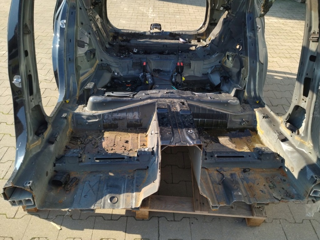 фото №11, Чверть обшивка чверть задня задня піддон volvo xc60 ii 717