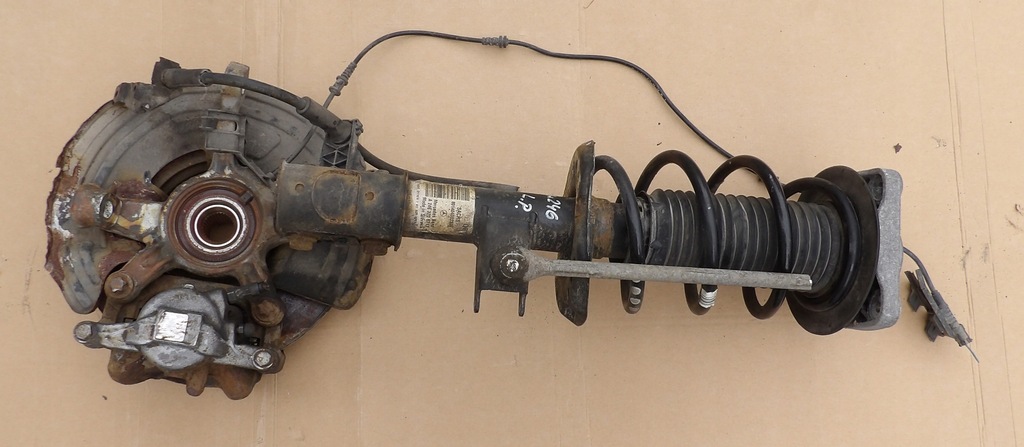 фото №1, Mercedes w246 b180 cdi амортизационная стойка левый перед kompletny