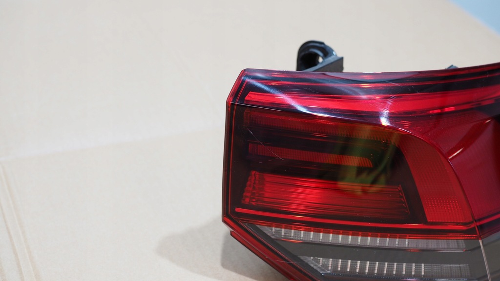 фото №8, Vw volkswagen golf viii 8 лампа правая задняя 5h0945096b