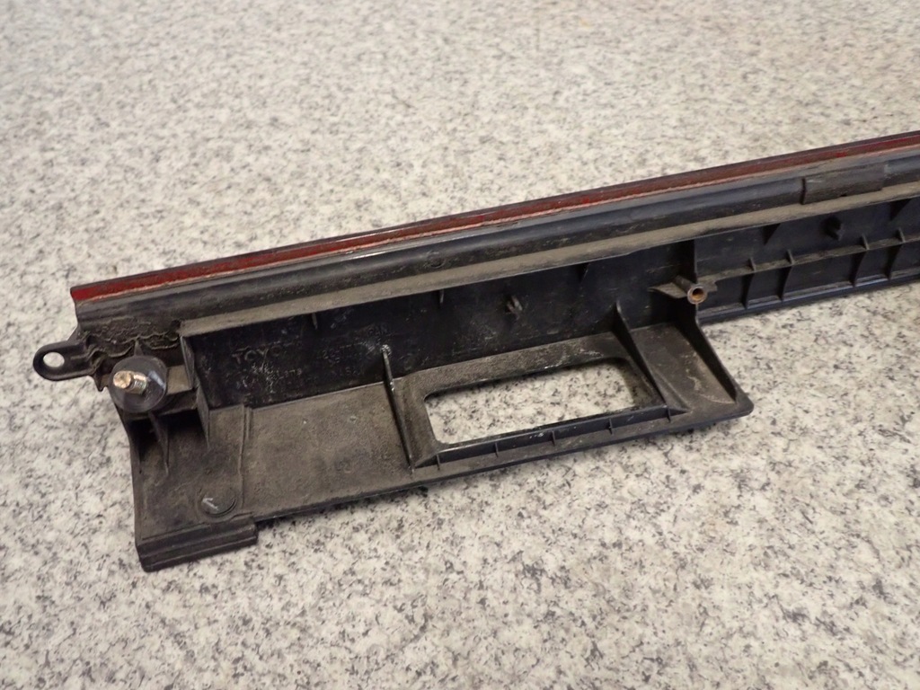 фото №6, Toyota previa 00-02 накладка задняя отражатель молдинг