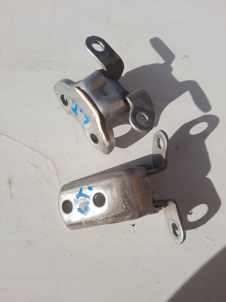 фото №1, Prius + plus петли дверь левая задние