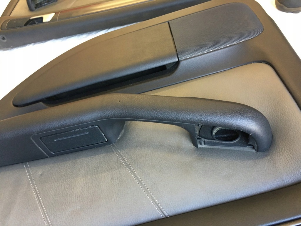 фото №11, Audi a6 c5 allroad обшивка дверь правый задняя кожа