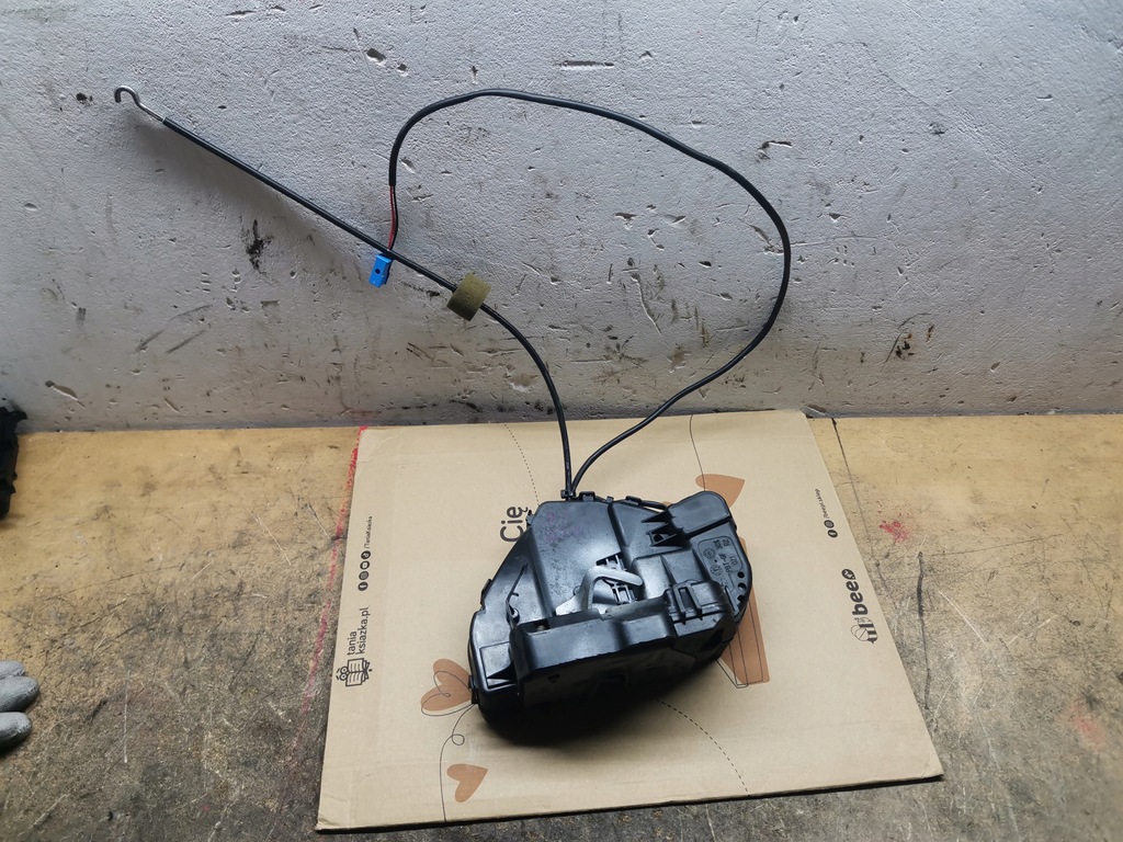 фото №1, Замок двері правий задня mercedes w211 2117300635