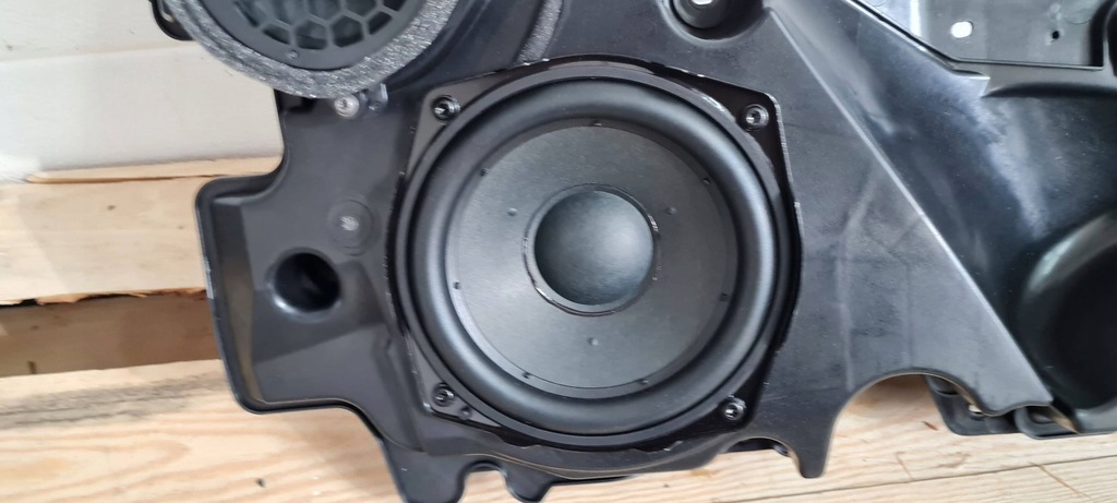 фото №5, Sq8 4m rsq8 q8 динамик дверь правый перед bangolufsen 24r 4m8035298a