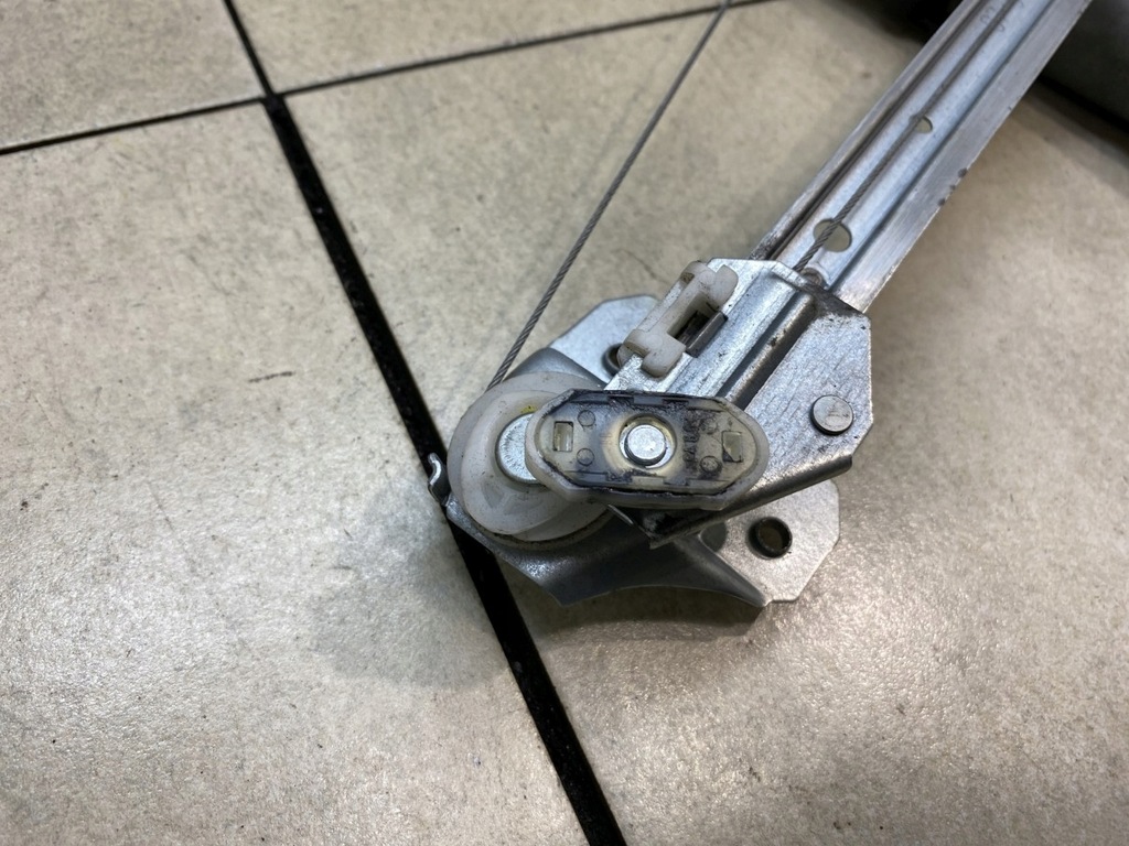 фото №7, Подъемник стекло правый задняя astra h 13100424