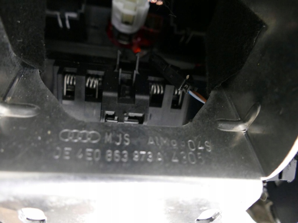 фото №8, Audi a8 d3 lift туннель средний пепельница задняя