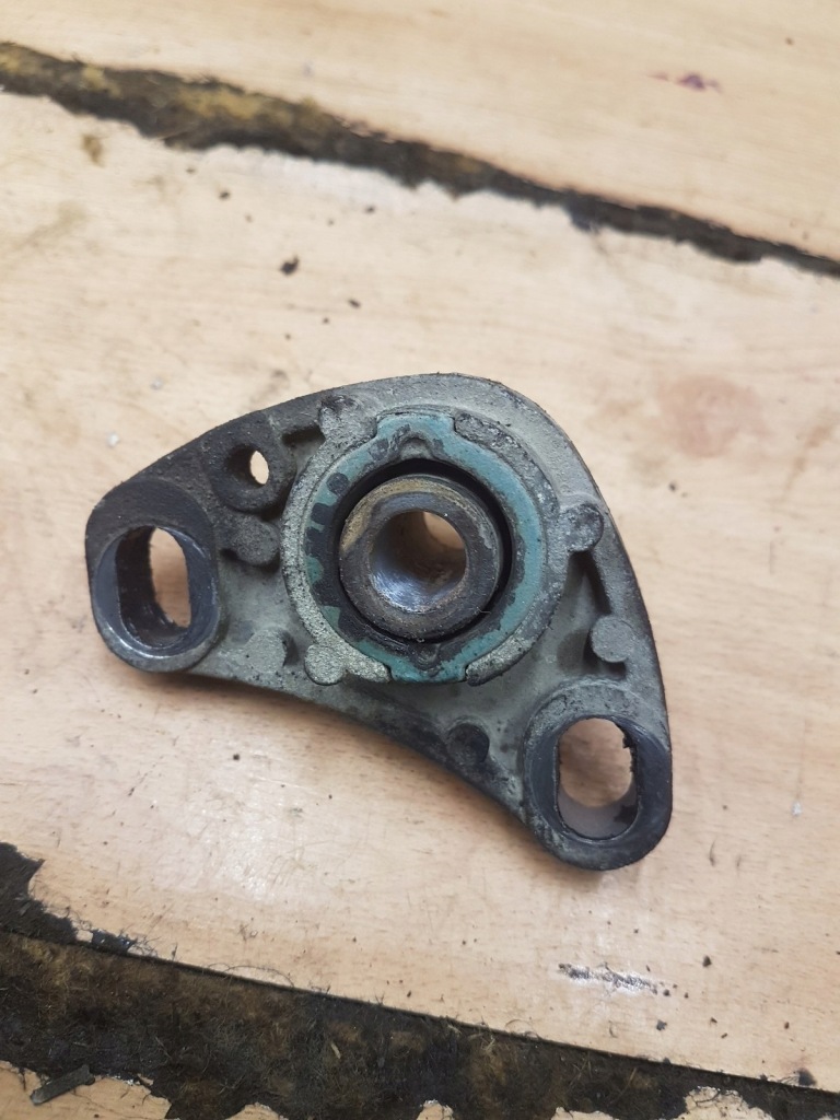 фото №2, Подушка распорки volvo s80 2.5 tdi