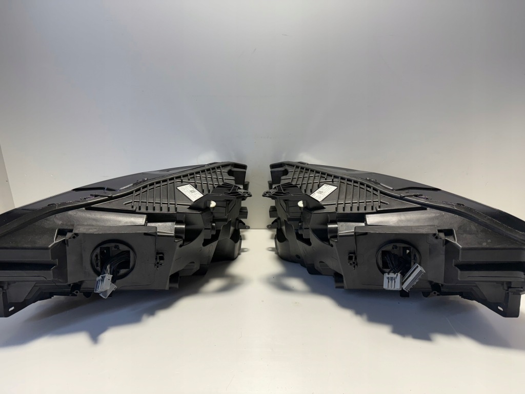 фото №5, Volvo xc60 лампи лампа комплект mid led 32337380 32337381