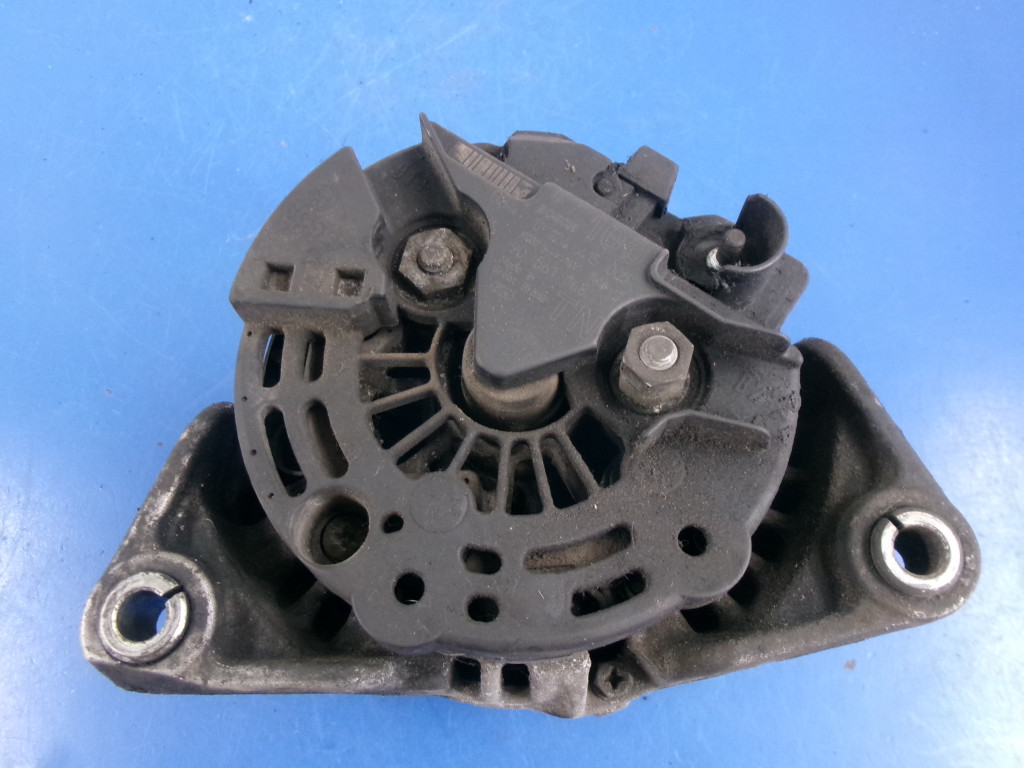 Opel zafira a 2.0di 82km генератор 90561168 bosch 0124415005 test Оригинал