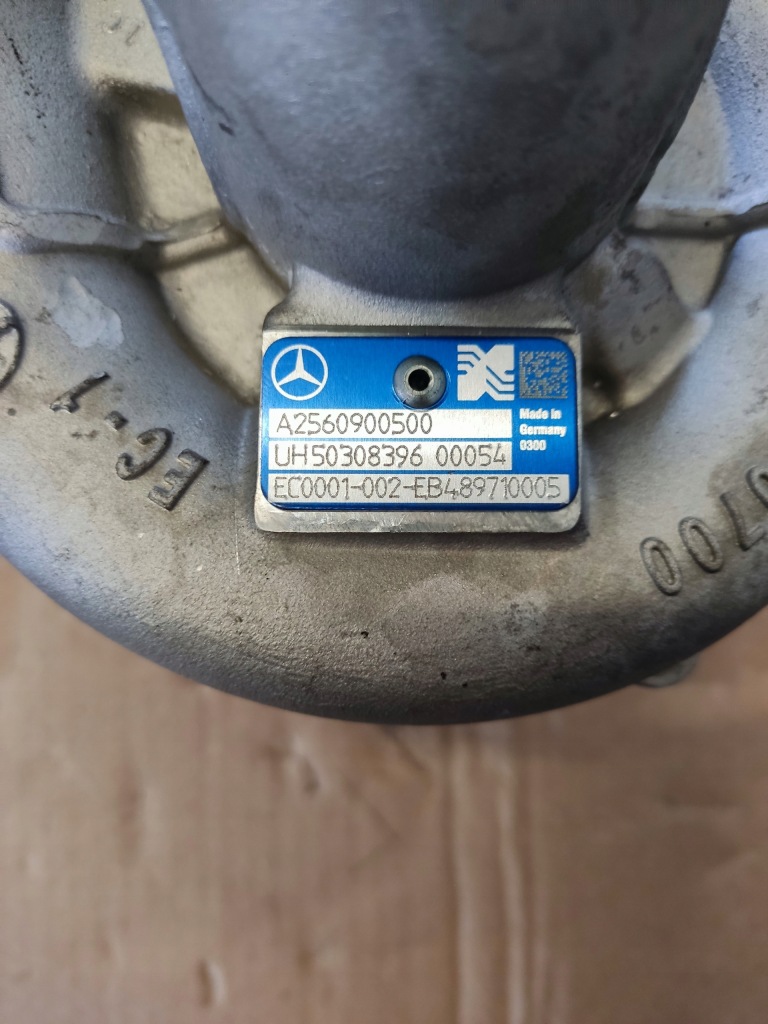 Турбонагнітач mercedes e a2560900500 nowa Зі Шроту