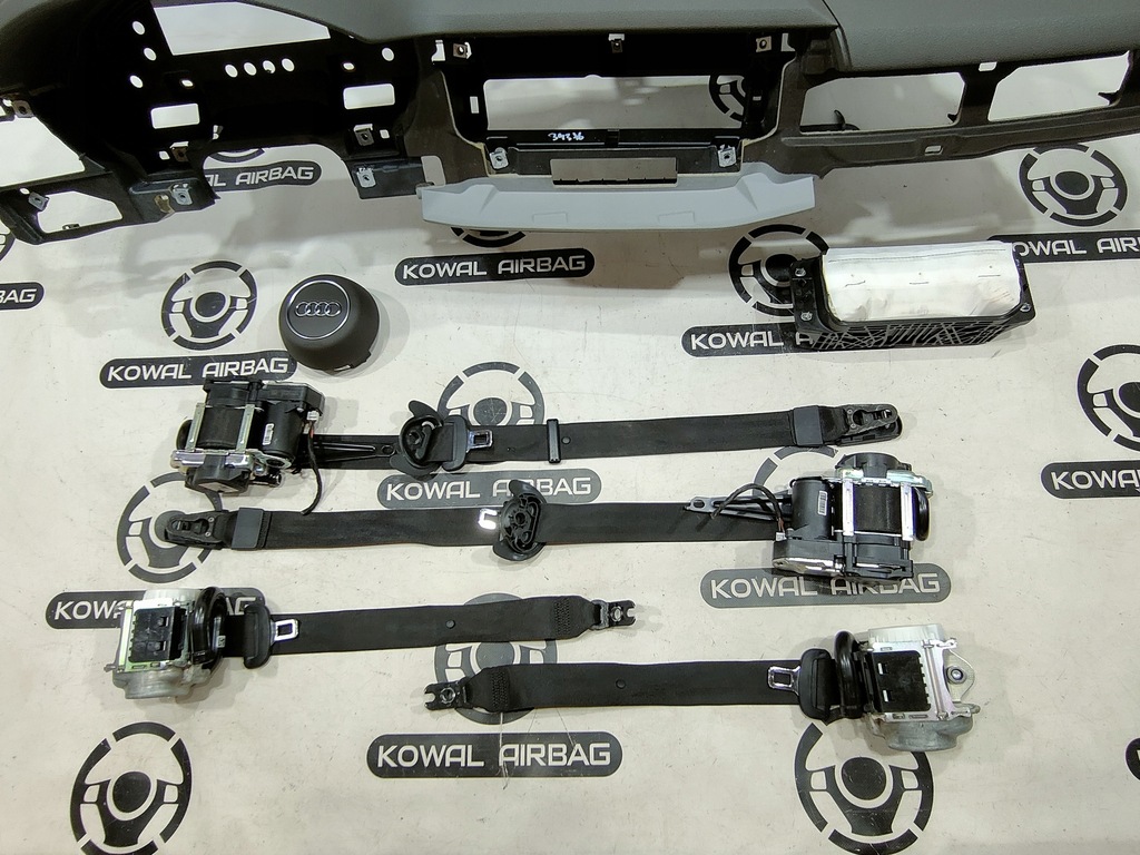 фото №7, Audi a4 b9 8w панель приладів консоль подушка безпеки подушки безпеки ремені