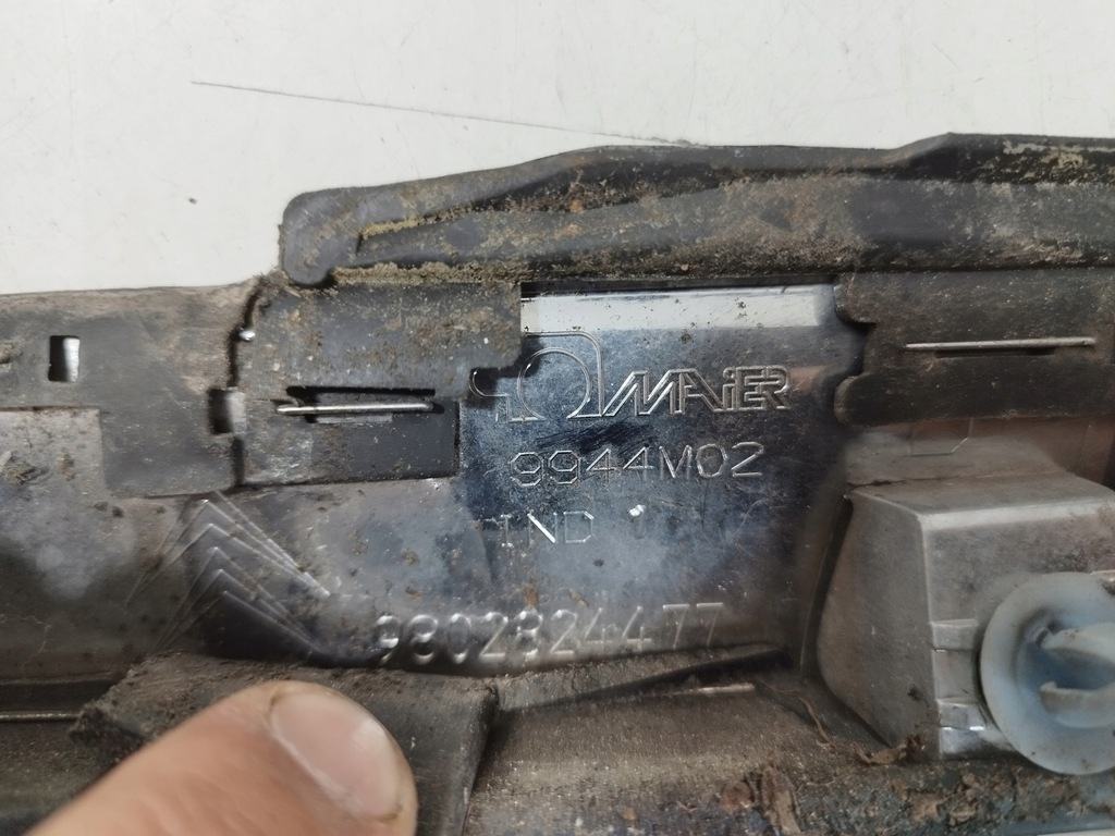 фото №7, Citroen ds5 молдинг хром крыла правая перед 9802824477