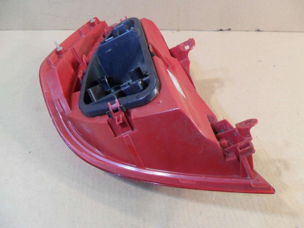 фото №14, Лампа правая renault clio iii 8200776050