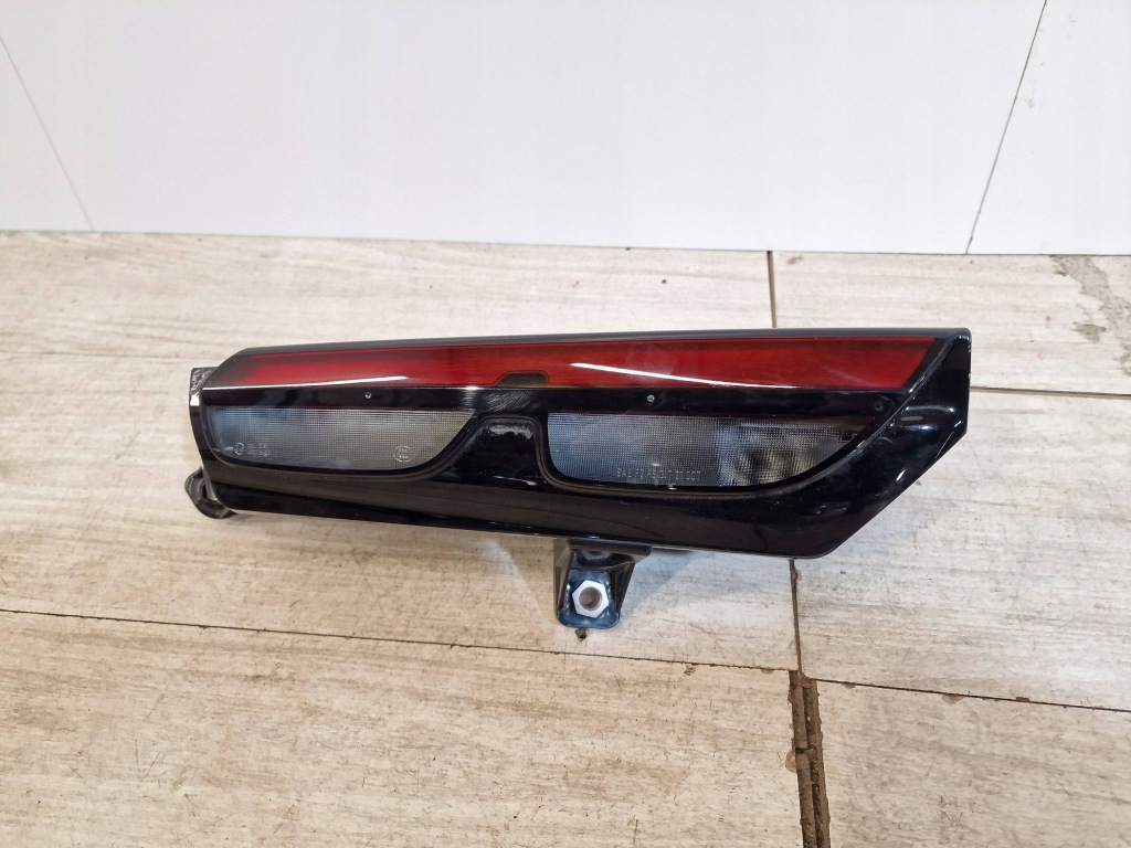 фото №1, Лампа задня задня ліва ferrari 296 gtb f171