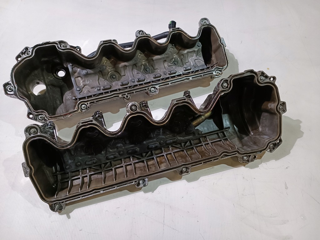 фото №10, Кришка клапанів ліва права ford mustang 4.6 05-10