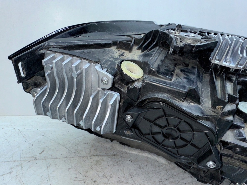 фото №11, Bmw 4 g22 g23 m4 g82 g83 лампа левая bmw laser комплектная серебристая