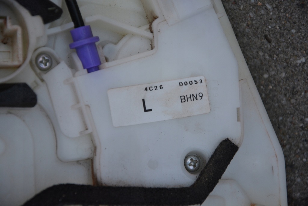 фото №8, Замок дверь левый задняя mazda 3 bm 2013-