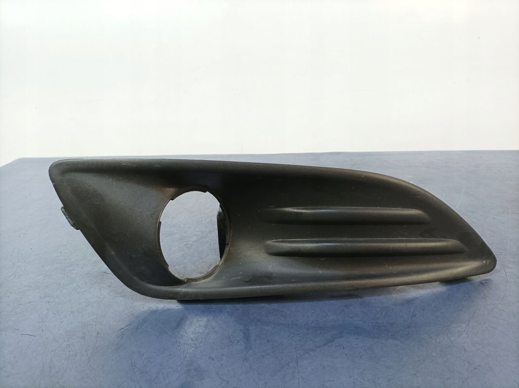 фото №1, Ford fiesta mk7 решётка противотуманной фары перед правая