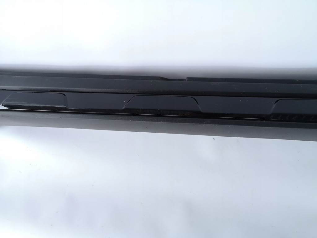 фото №14, Mercedes gla w156 amg- молдинг порог правая