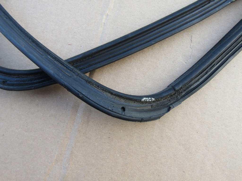 фото №11, 1 mercedes w201 190 прокладка люк електричний + w124 coupe