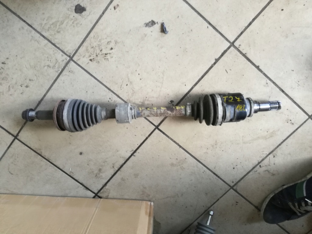 фото №1, Toyota avensis iii t27 1.8b привідний вал ліва