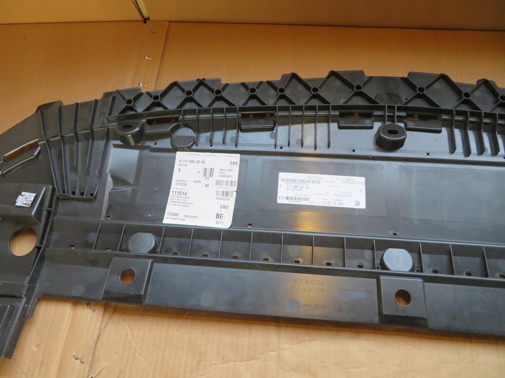 фото №11, Mercedes a klasa w177 amg 22- плита защита pod бампер передний a1778858205