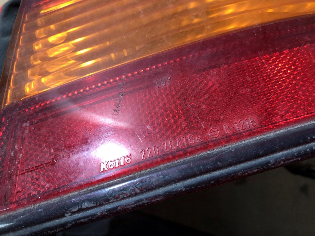 фото №9, Лампа права задня lexus es300 220-76476r