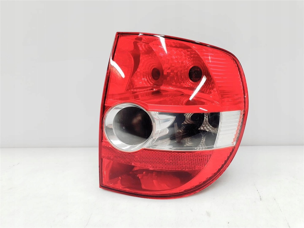 фото №1, Vw fox правая лампа задняя оригинал eu !!!