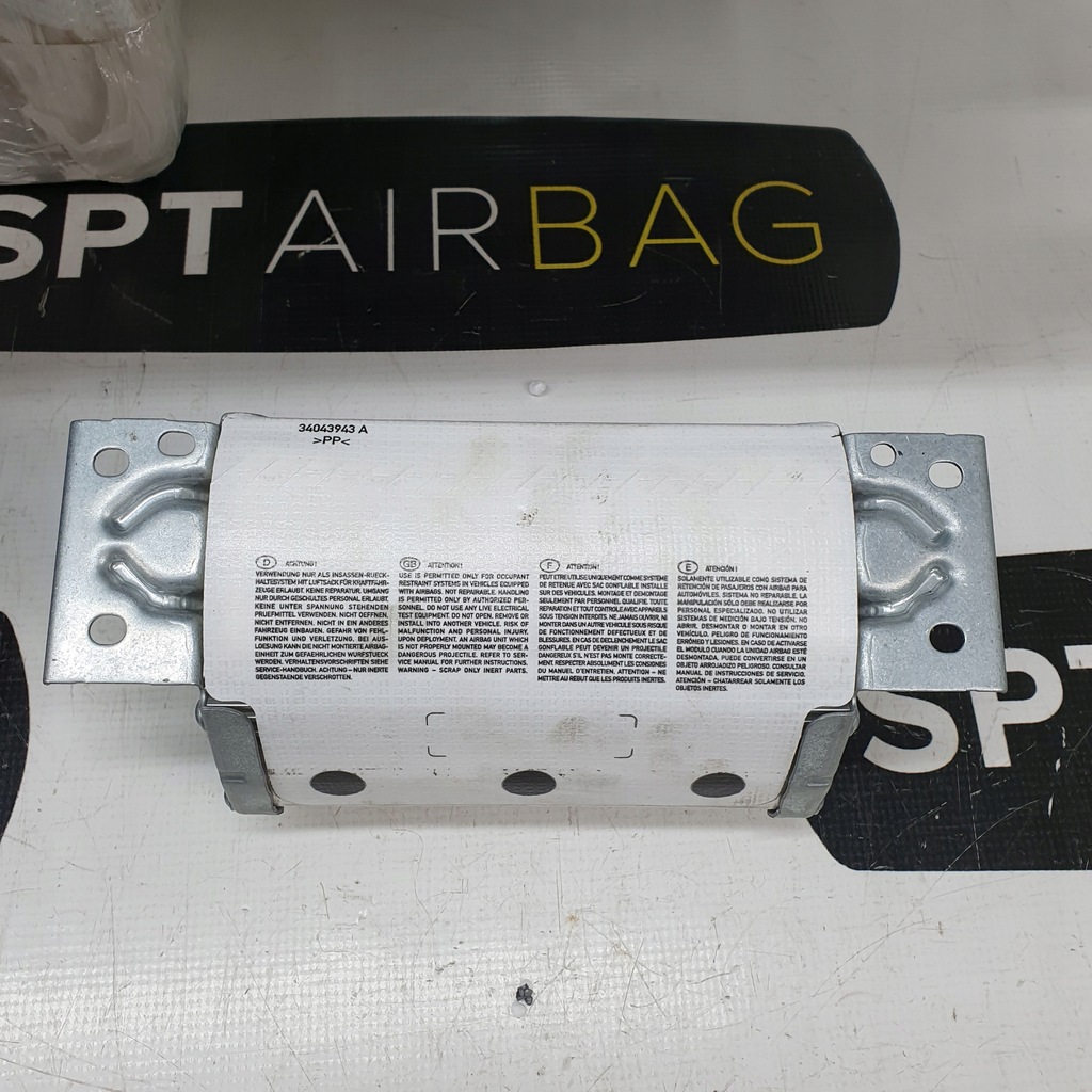 фото №10, Bmw 1 e87 приборная панель консоль подушки безопасности ремни подушка безопасности