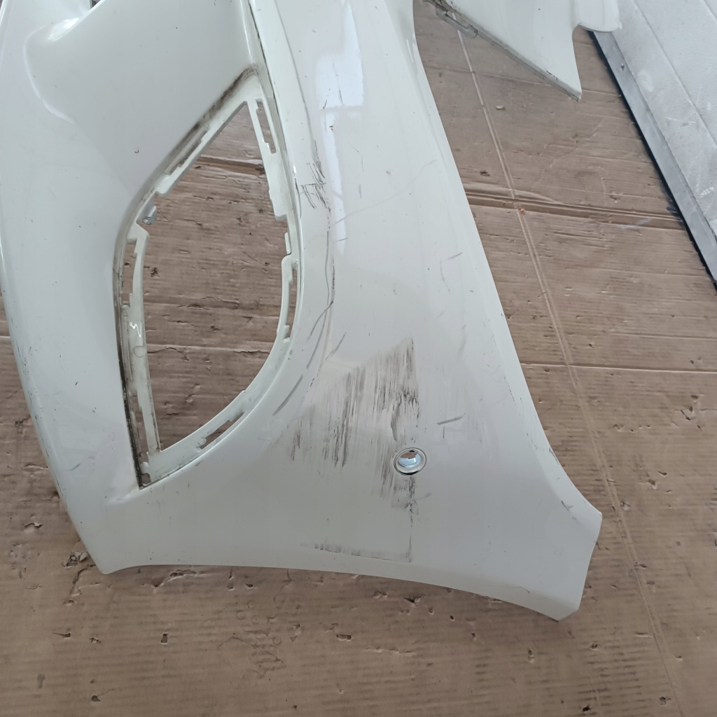 Бампер перед mercedes c w205 рестайлинг  18- Киев