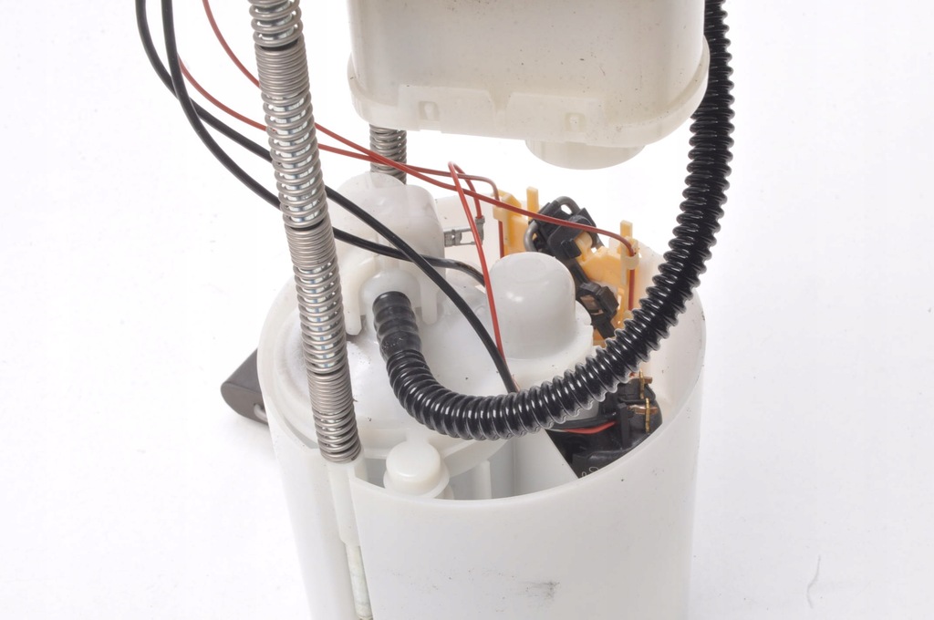 фото №6, Alfa romeo 4c 1.75 tbi 241km насос пального 50526036