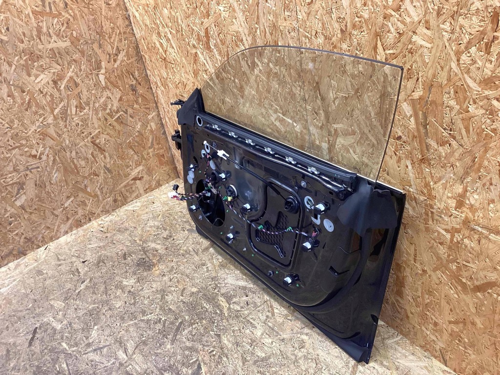 фото №10, Дверь перед сторона правая porsche taycan 9j1 9j1831052aygrv