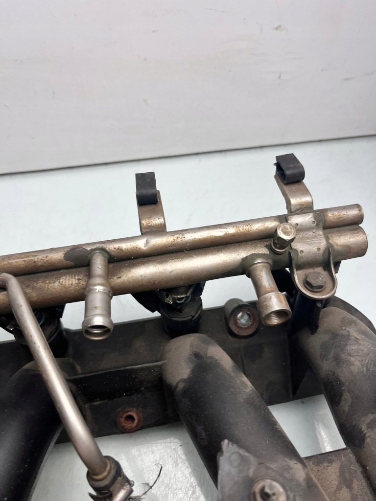 Bmw 3 e46 1900cm3 бензин колектор впускний  1161432030 в Україні