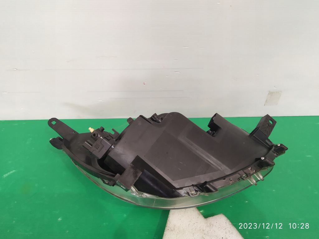 фото №10, Лампа ліва передня mitsubishi space star ii 13- 8301c193