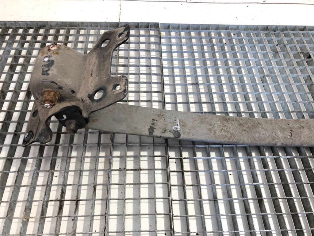 Рессора правый задний  renault master iii bus щетка задний, правая Цена