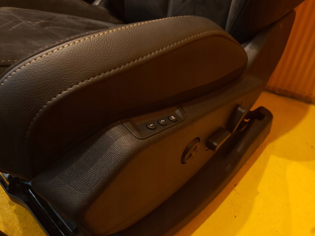 фото №11, Citroen ds7 crossback сиденья заднее сиденье обшивки подлокотник комплект подогрев