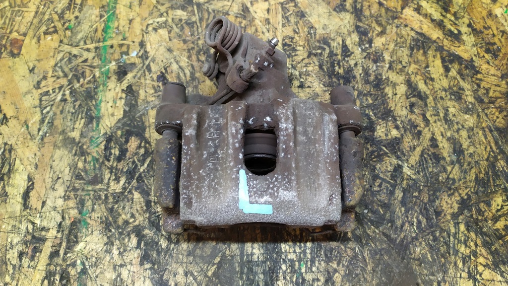 фото №1, Ford c-max mk2 суппорт тормоза левый задняя