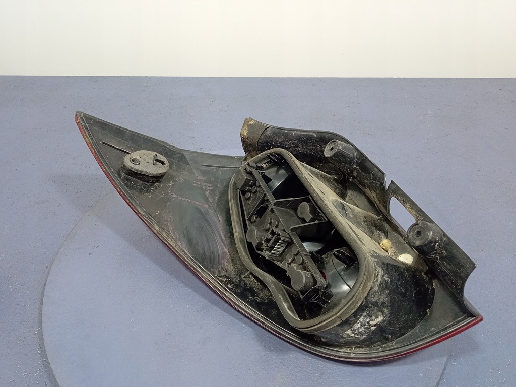 фото №6, Renault laguna ii kombi лампа задняя правая задняя 8200002472