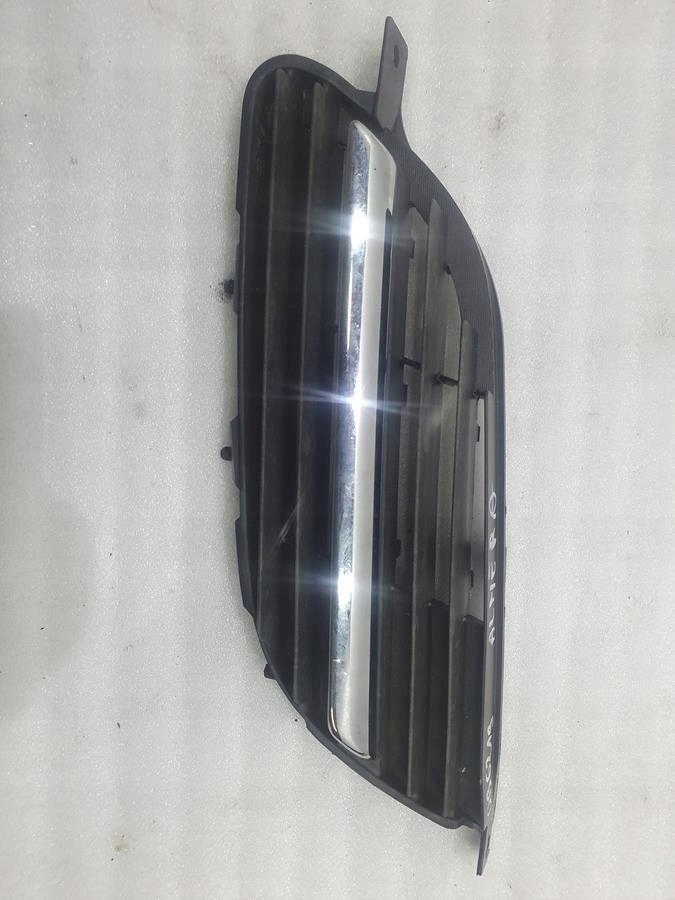 фото №1, Решітка решітка радіатора бампера ліва almera tino 9381m010