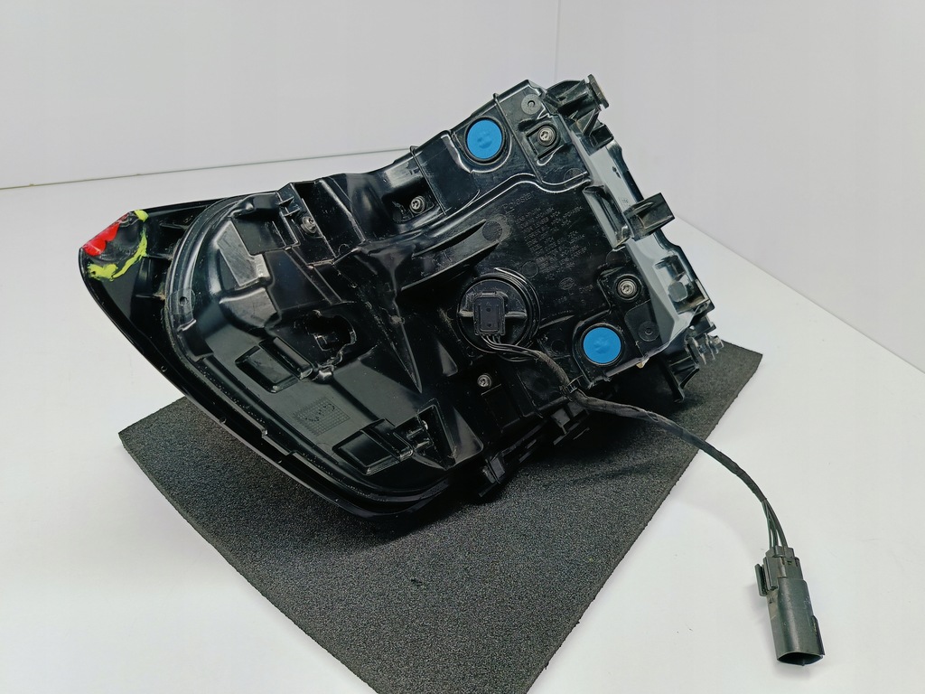 фото №12, Polestar ii 20- лампа права задня правий задня led 31108941