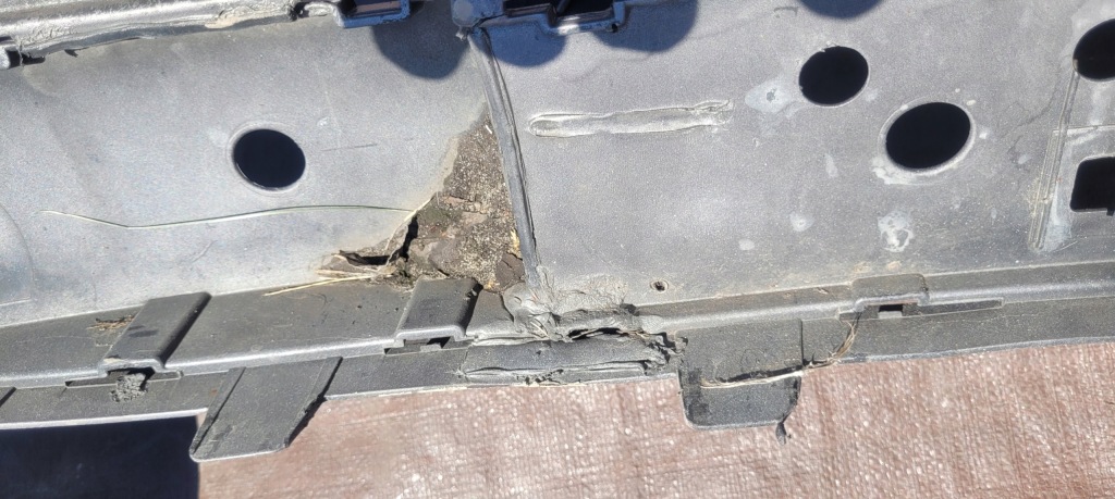 Renault clio 3 рестайлинг  195 бампер перед передний / 6170 с Разборки